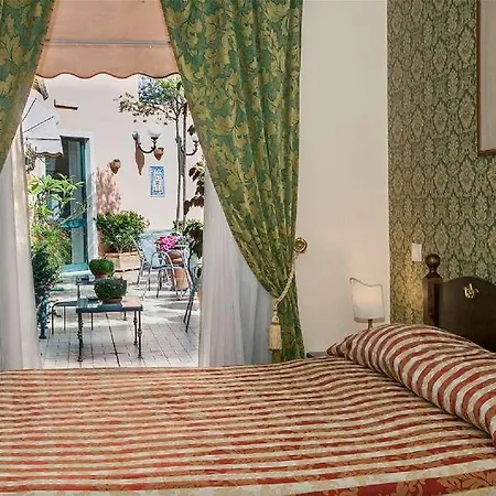 Ξενοδοχείο Romeo 3*